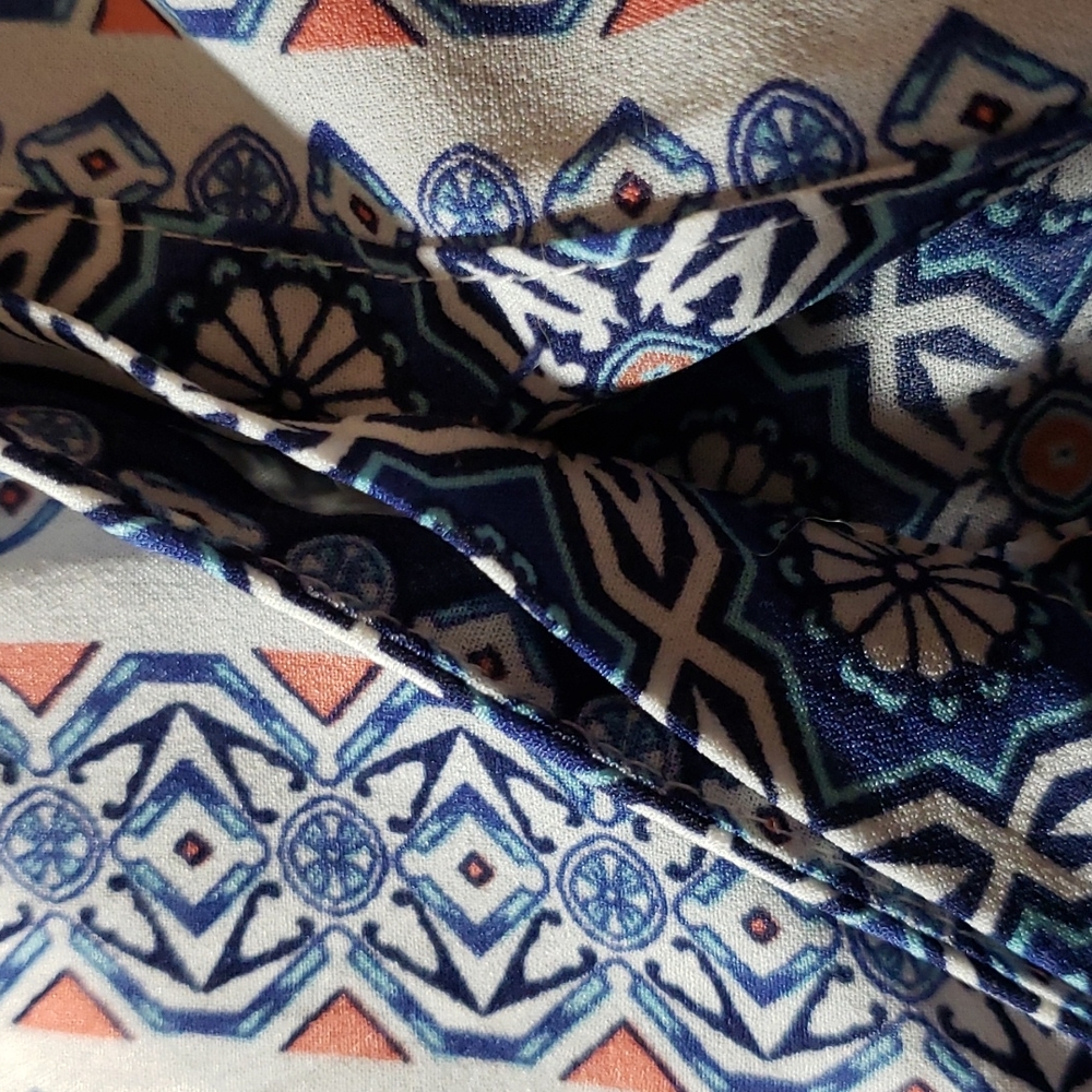 Sanctuary 100% Polyester Hidden Button Sleeveless… - image 6